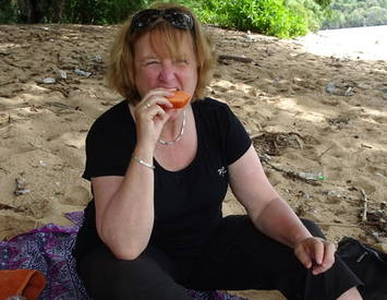 Even uitrusten op een strandje van de kleine Sunda eilanden