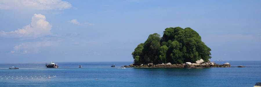 Klein eilandje voor de kust van Tioman